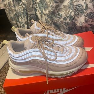 women’s Nike air max 97 size 7.5